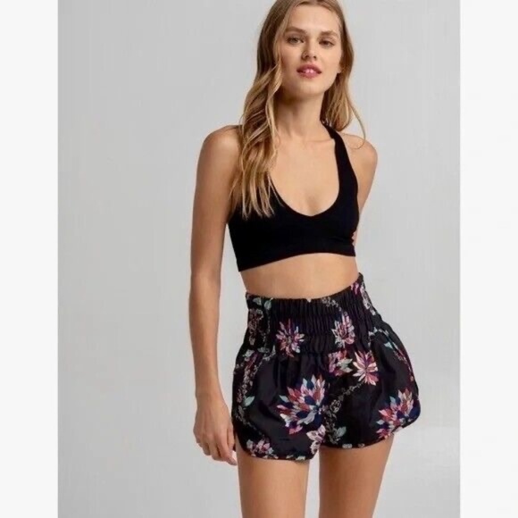 FREE PEOPLE Movement The Way Home Floral Shorts Black Athletic Print X-Small - Picture 7 of 16